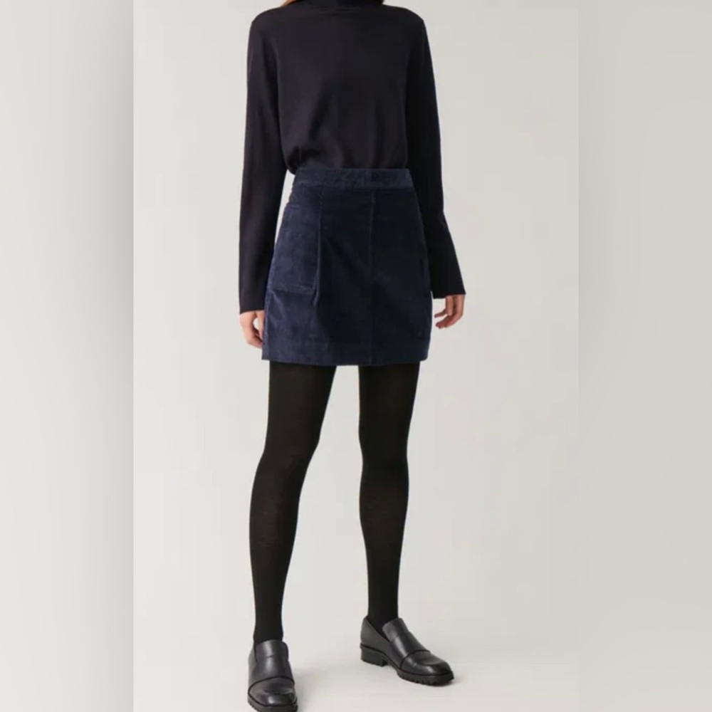 NWT, COS, Navy Blue Corduroy Mini Skirt w/ Pockets, Size 6 - Picture 2 of 9